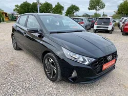 Phantom black mineraleffekt Gebraucht 2024 Hyundai i20 Trend Limousine | 15.400 € (Etwas zu teuer)