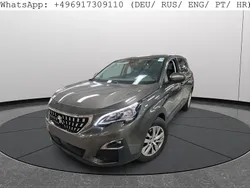 Grau Gebraucht 2020 Peugeot 5008 Van / Kleinbus | 14.220 € (Fairer Preis)