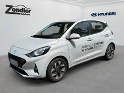 Grau Gebraucht 2024 Hyundai i10 Trend Kleinwagen | 16.490 € (Fairer Preis)