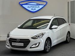 Weiß Gebraucht 2016 Hyundai i30 Premium Kombi | 11.990 € (Fairer Preis)