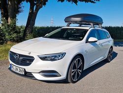 Weiß Gebraucht 2018 Opel Insignia Ultimate Kombi | 15.800 € (Etwas zu teuer)