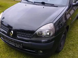 Schwarz Gebraucht 2002 Renault Clio Van / Kleinbus | 500 €