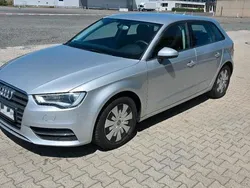 Silber Gebraucht 2013 Audi A3 Sportback Attraction Kombi | 8.699 € (Fairer Preis)