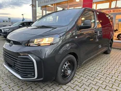 Titanium grey Neu 2024 Toyota Proace Verso Comfort Kombi | 39.490 € (Superpreis)