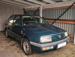 Grün Gebraucht 1996 VW Vento Limousine | 3.500 € (Fairer Preis)