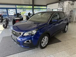 Blau/metallic klarlack Gebraucht 2018 Peugeot 3008 Business-Line SUV | 12.820 € (Guter Preis)