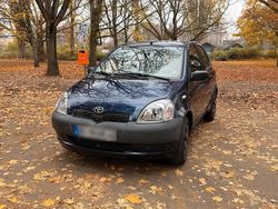 Blau Gebraucht 2003 Toyota Yaris Kleinwagen | 2.299 € (Fairer Preis)