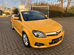Gelb Gebraucht 2004 Opel Tigra Sport Cabrio | 3.999 € (Etwas zu teuer)