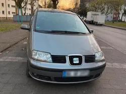 Braun Gebraucht 2008 Seat Alhambra Van / Kleinbus | 3.700 €