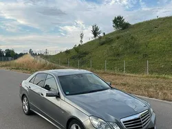 Grau Gebraucht 2010 Mercedes E300 Avantgarde Limousine | 9.900 € (Fairer Preis)