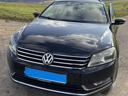 Schwarz Gebraucht 2011 VW Passat Trendline Kombi | 6.590 € (Fairer Preis)