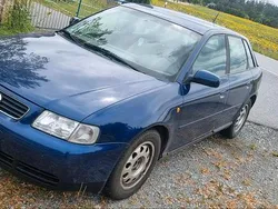 Blau Gebraucht 2000 Audi A3 Kleinwagen | 1.199 € (Guter Preis)