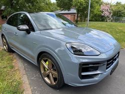 Grau Neu 2025 Porsche Cayenne SUV | 166.481 €