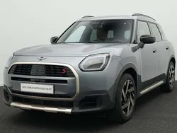 Grün Gebraucht 2024 Mini Countryman Favoured SUV | 42.132 € (Superpreis)