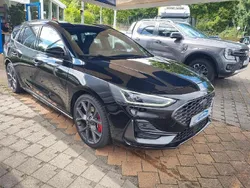 Schwarz Gebraucht 2022 Ford Focus ST Limousine | 27.790 € (Fairer Preis)