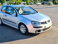 Silber Gebraucht 2004 VW Golf V Kleinwagen | 3.000 € (Fairer Preis)
