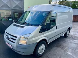 Silber Gebraucht 2010 Ford Transit Tourneo Van / Kleinbus | 8.950 €