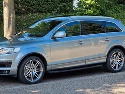 Grau Gebraucht 2008 Audi Q7 S-Line SUV | 17.500 €