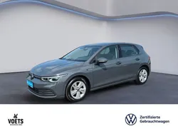 Grau Gebraucht 2020 VW Golf VIII Life Limousine | 18.988 € (Guter Preis)