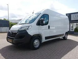 Weiß Gebraucht 2023 Opel Movano Edition Van | 22.450 € (Guter Preis)
