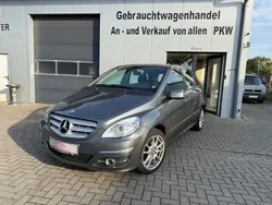 Grau Gebraucht 2010 Mercedes B180 Van / Kleinbus | 6.900 € (Fairer Preis)