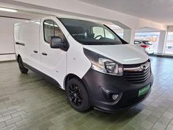Weiß (casablancaweiss/glacier/arctic w) Gebraucht 2017 Opel Vivaro Van | 13.890 € (Fairer Preis)