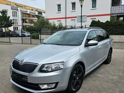 Silber Gebraucht 2014 Skoda Octavia Kombi | 9.590 € (Fairer Preis)