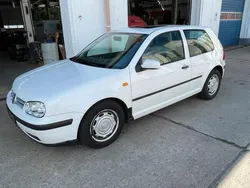 Weiß Gebraucht 1998 VW Golf IV Limousine | 750 € (Superpreis)