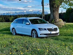 Weiß Gebraucht 2016 Skoda Superb Style Kombi | 15.500 € (Fairer Preis)