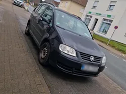 Schwarz Gebraucht 2005 VW Touran Van / Kleinbus | 1.400 €