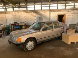 Beige Gebraucht 1986 Mercedes 190 Limousine | 4.990 €
