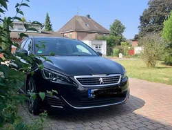 Schwarz Gebraucht 2015 Peugeot 308 GT Kombi | 9.999 €