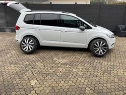 Weiß Gebraucht 2016 VW Touran Comfortline Van / Kleinbus | 14.500 € (Etwas zu teuer)