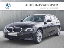Schwarz ii Gebraucht 2022 BMW 320 Advantage Kombi | 27.490 € (Fairer Preis)