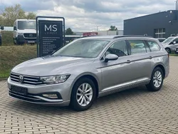 Silber Gebraucht 2022 VW Passat Business Kombi | 20.800 € (Superpreis)