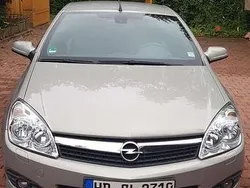 Bronze Gebraucht 2009 Opel Astra Cabriolet Edition Cabrio | 3.500 € (Fairer Preis)