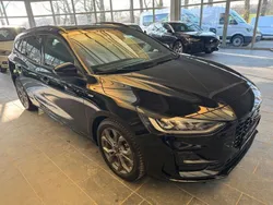 Schwarz Gebraucht 2024 Ford Focus ST-Line Limousine | 23.700 € (Superpreis)
