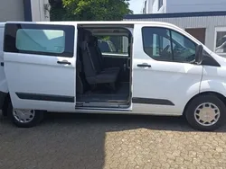 Weiß Gebraucht 2018 Ford Transit Custom Trend Van / Kleinbus | 16.799 € (Guter Preis)