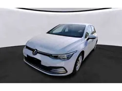 Weiss Gebraucht 2021 VW Golf VIII Active Limousine | 23.907 € (Guter Preis)
