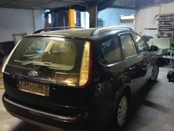 Schwarz Gebraucht 2010 Ford Focus Sport Limousine | 900 € (Guter Preis)