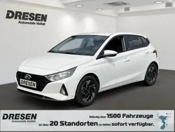 Weiss Gebraucht 2022 Hyundai i20 Edition 30 Limousine | 18.480 € (Fairer Preis)