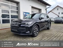 Deep black perleffect Neu 2024 VW Tiguan SUV | 40.980 € (Superpreis)