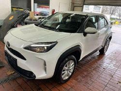 Weiß Gebraucht 2022 Toyota Yaris Hybrid SUV | 21.990 € (Guter Preis)