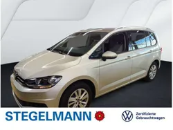 Ivory silver metallic Gebraucht 2024 VW Touran Comfortline Van / Kleinbus | 33.790 € (Fairer Preis)