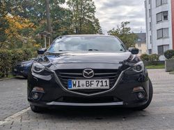 Schwarz Gebraucht 2016 Mazda 3 Nakama Limousine | 9.490 € (Guter Preis)