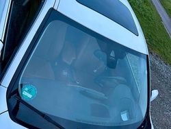 Weiß Gebraucht 2012 BMW 320 Luxury Line Limousine | 11.500 € (Fairer Preis)