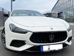 Weiß Gebraucht 2021 Maserati Ghibli Coupé | 49.500 €
