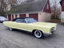 Gelb Gebraucht 1966 Pontiac Bonneville Cabrio | 59.910 €