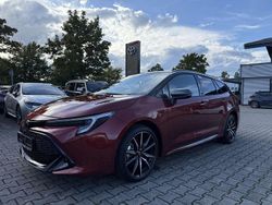 Oxide orange metallic Neu 2025 Toyota Corolla Sport Kombi | 39.990 € (Teuer)