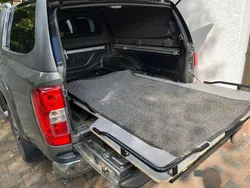 Grau Gebraucht 2016 Nissan Navara Abholung | 14.200 € (Guter Preis)